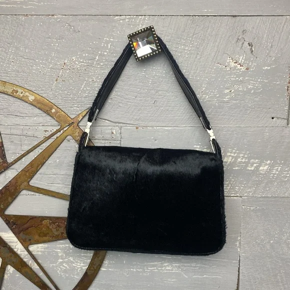 🛑 Donation 🛑 Absolutely adorable Authentic Gucci mini bag - Picture 9 of 13